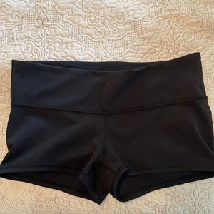 Lululemon size 8 shorts